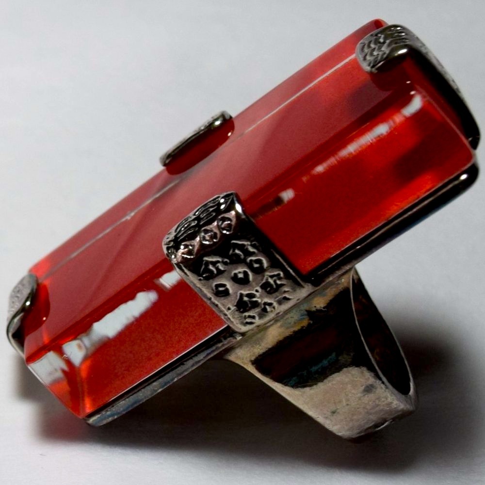 Huge Large Red METAL POINTUS Statement Ring Rare Size 7